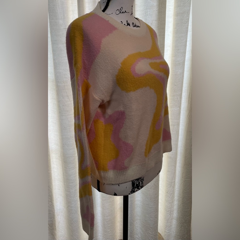 “ALTAR’D STATE” WOMEN’S CHENILLE SWEATER  SIZE M   EUC - Picture 8 of 8